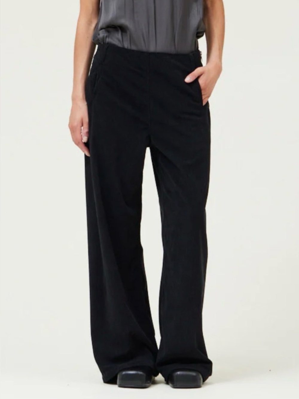 Grade and Gather Wide Leg Black Corduroy Pants Size Medium